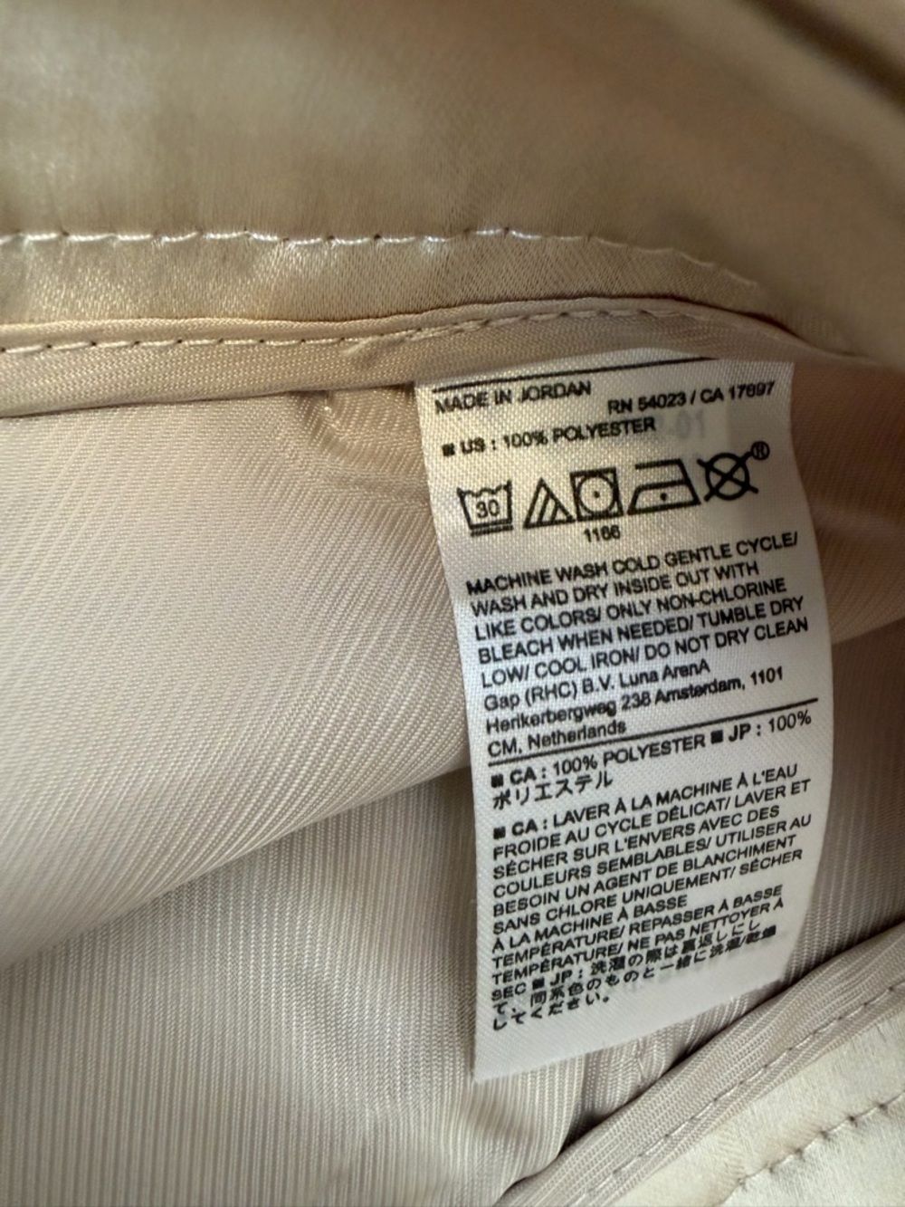 Banana Republic Satin High-Waist Pleated Cream Shorts Sz 4 - Picture 4 of 4
